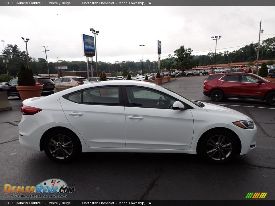 2017 Hyundai Elantra SE White / Beige Photo #10