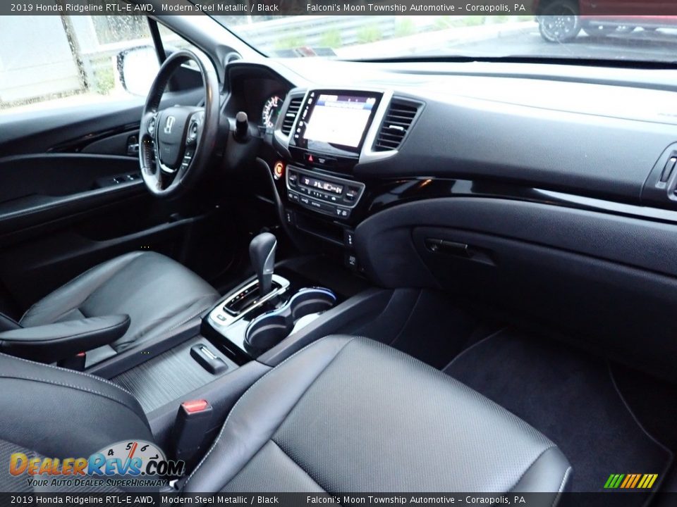 Dashboard of 2019 Honda Ridgeline RTL-E AWD Photo #11