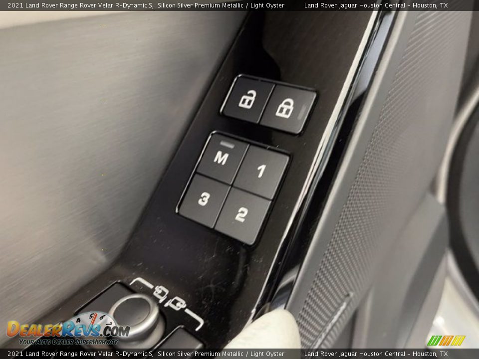 Controls of 2021 Land Rover Range Rover Velar R-Dynamic S Photo #16