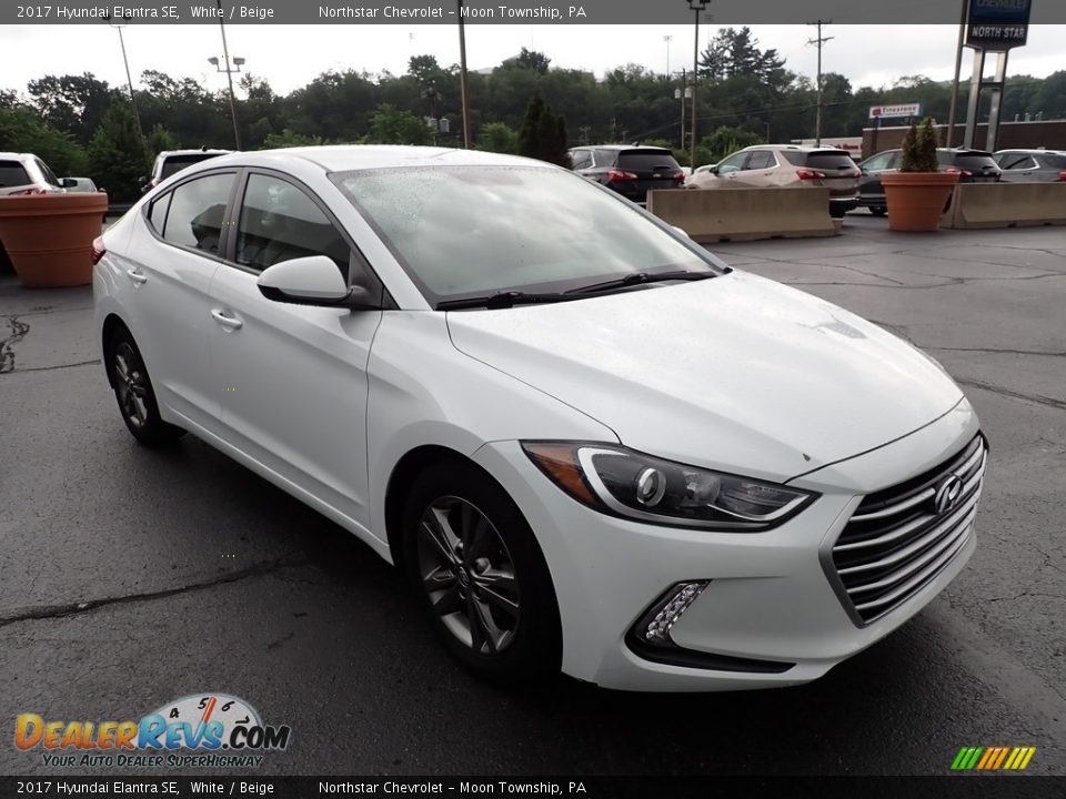 2017 Hyundai Elantra SE White / Beige Photo #11