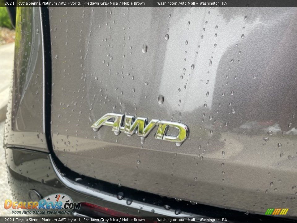 2021 Toyota Sienna Platinum AWD Hybrid Logo Photo #11