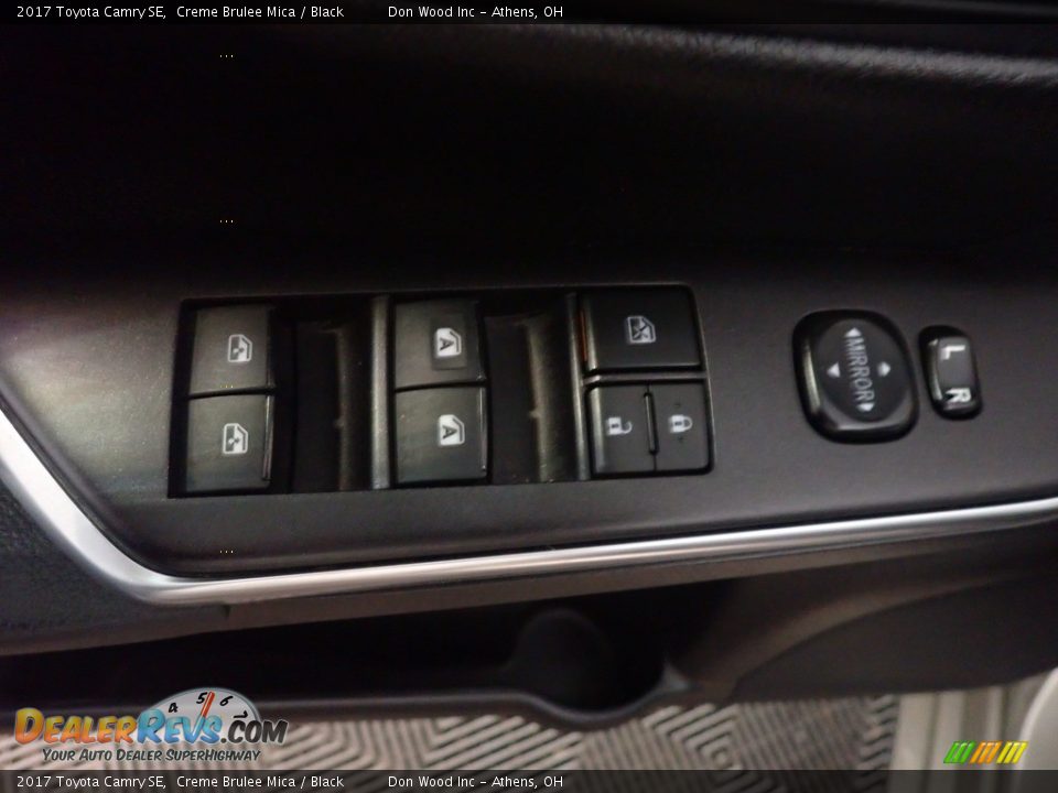 2017 Toyota Camry SE Creme Brulee Mica / Black Photo #23