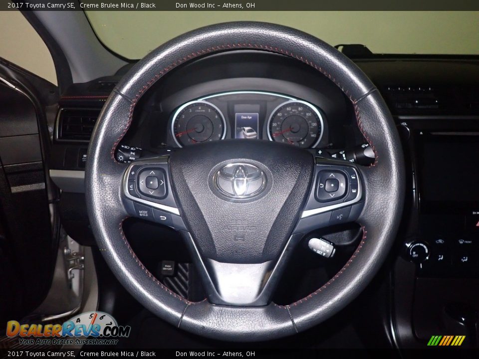 2017 Toyota Camry SE Creme Brulee Mica / Black Photo #29