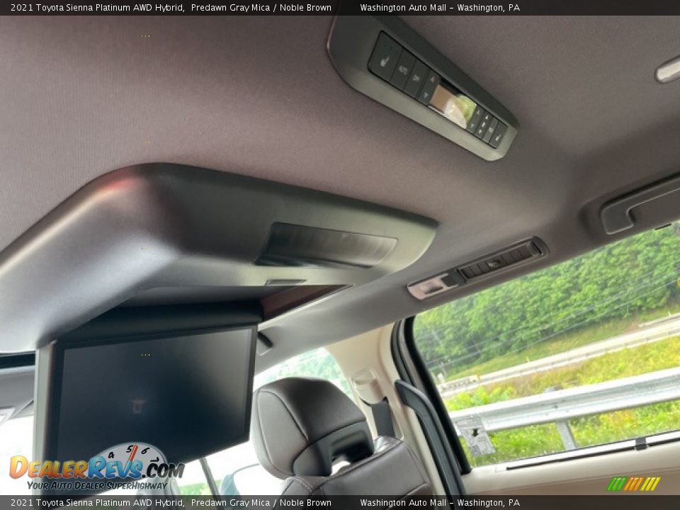 Entertainment System of 2021 Toyota Sienna Platinum AWD Hybrid Photo #31