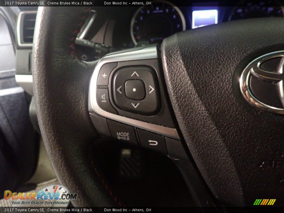 2017 Toyota Camry SE Creme Brulee Mica / Black Photo #31