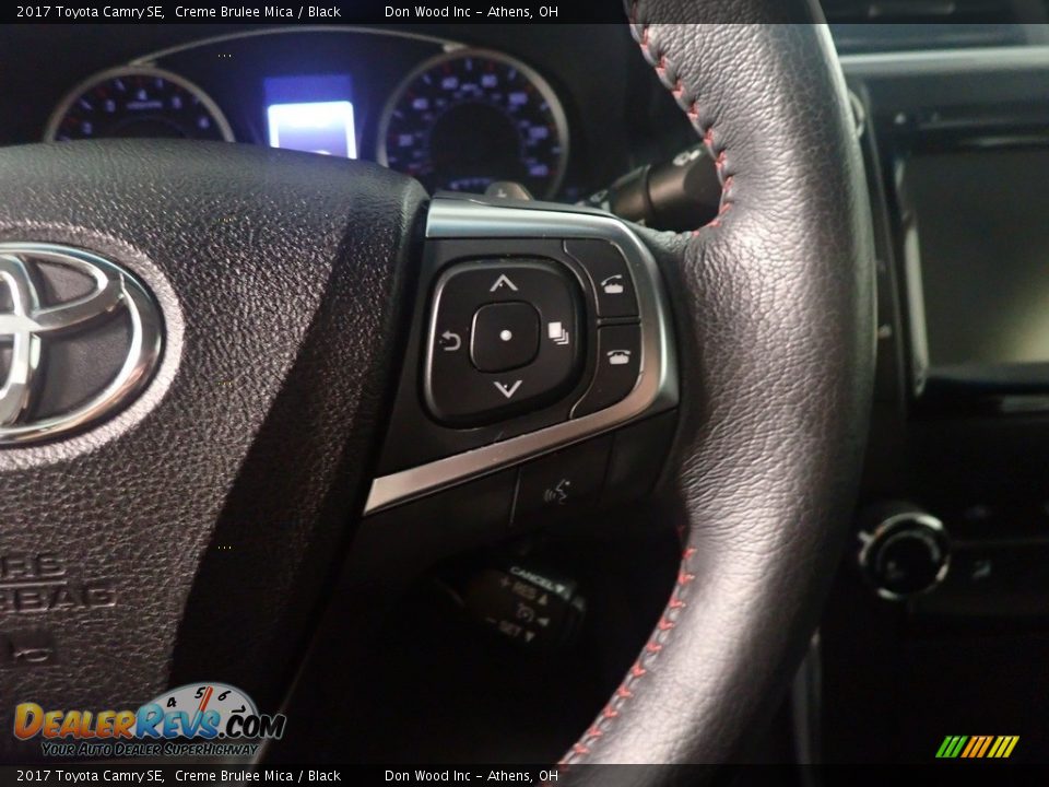 2017 Toyota Camry SE Creme Brulee Mica / Black Photo #32