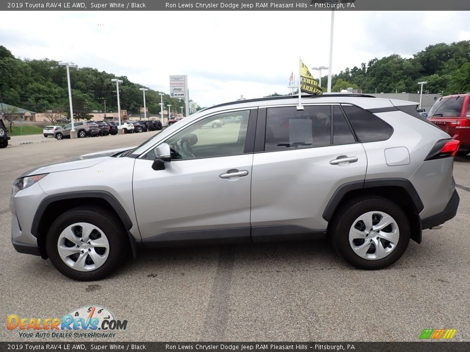 2019 Toyota RAV4 LE AWD Super White / Black Photo #2