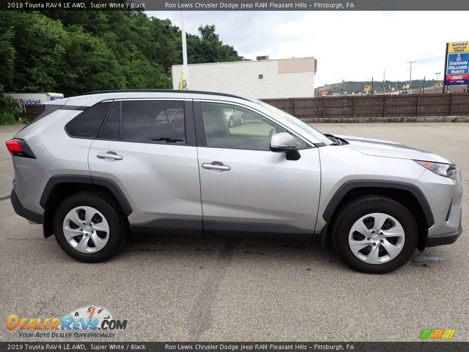 2019 Toyota RAV4 LE AWD Super White / Black Photo #7