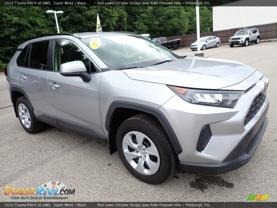 2019 Toyota RAV4 LE AWD Super White / Black Photo #8