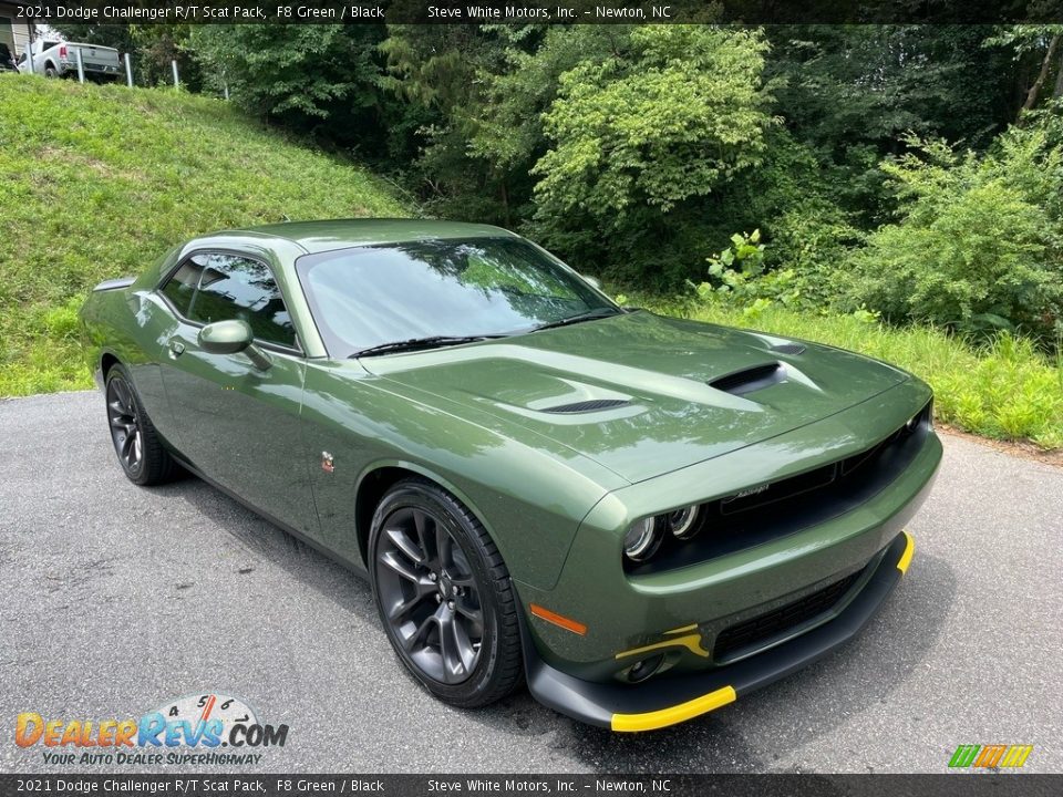 Front 3/4 View of 2021 Dodge Challenger R/T Scat Pack Photo #4