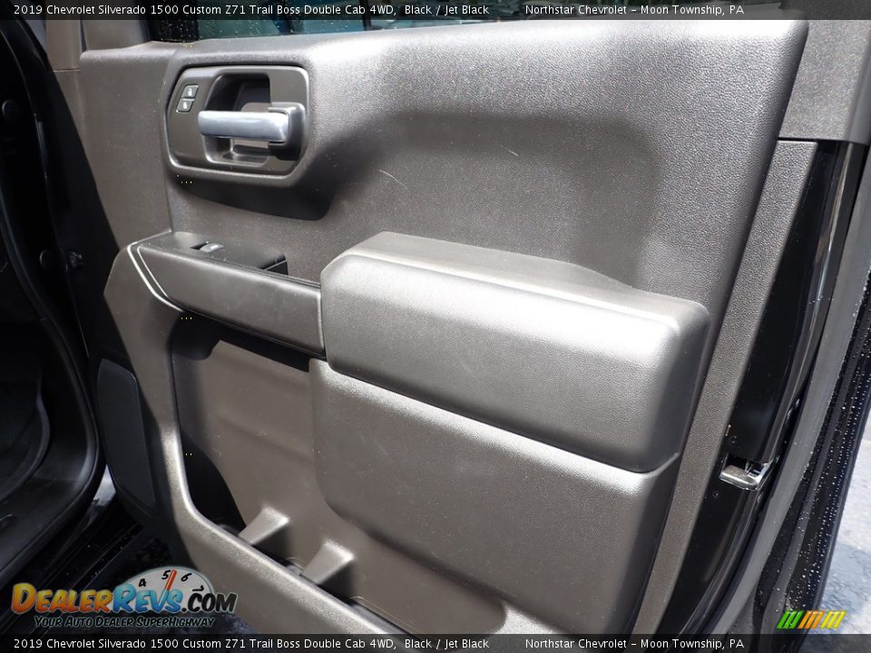 2019 Chevrolet Silverado 1500 Custom Z71 Trail Boss Double Cab 4WD Black / Jet Black Photo #16
