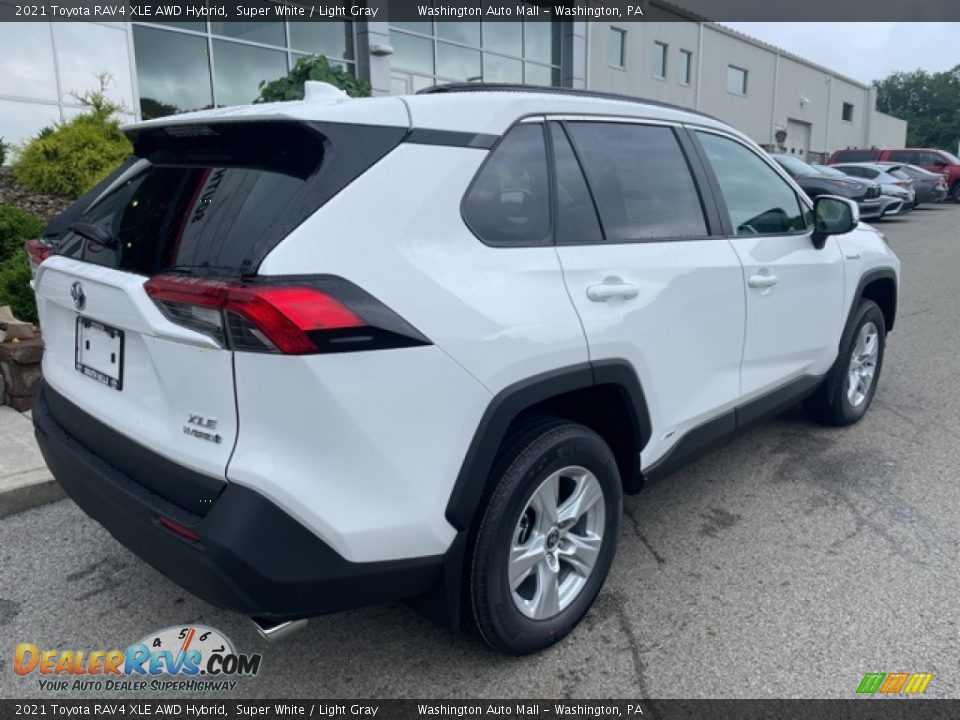 2021 Toyota RAV4 XLE AWD Hybrid Super White / Light Gray Photo #9