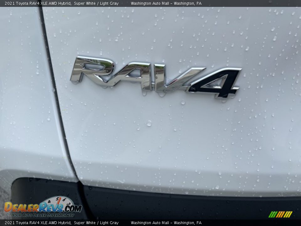 2021 Toyota RAV4 XLE AWD Hybrid Super White / Light Gray Photo #11