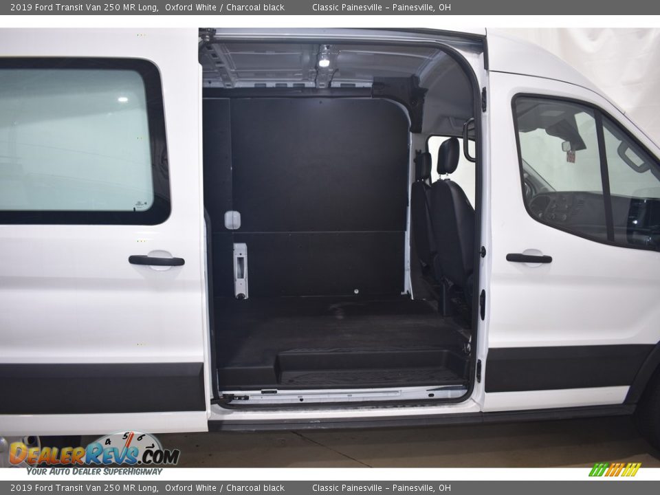 2019 Ford Transit Van 250 MR Long Oxford White / Charcoal black Photo #7