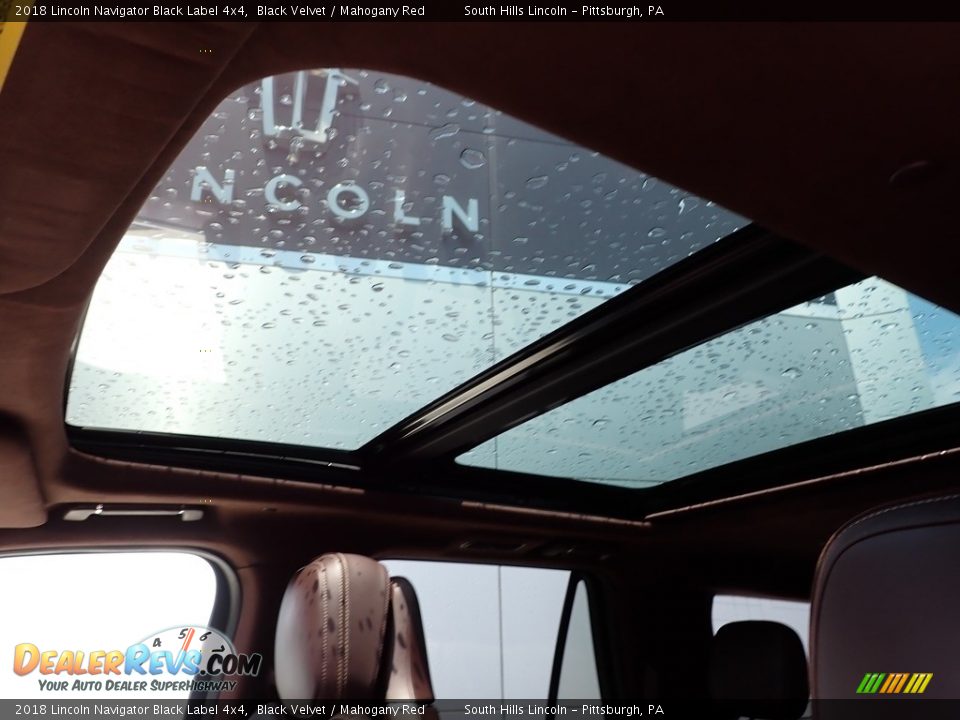 Sunroof of 2018 Lincoln Navigator Black Label 4x4 Photo #19