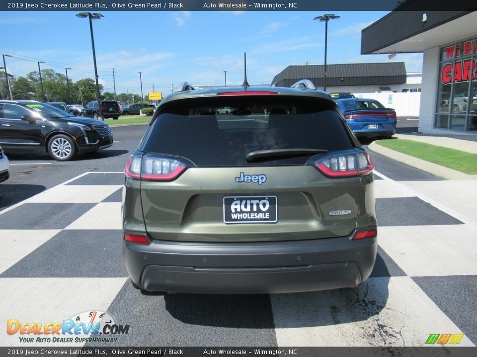 2019 Jeep Cherokee Latitude Plus Olive Green Pearl / Black Photo #4
