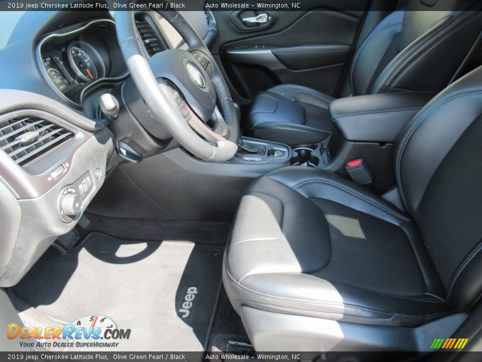 2019 Jeep Cherokee Latitude Plus Olive Green Pearl / Black Photo #11