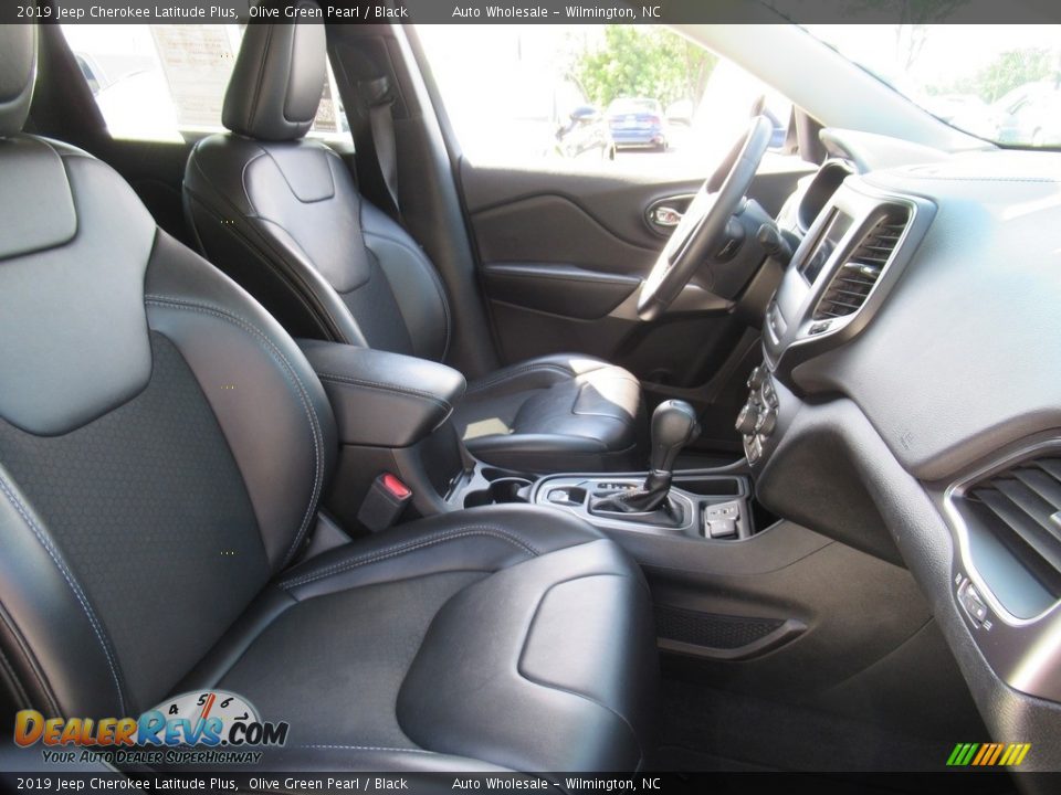 2019 Jeep Cherokee Latitude Plus Olive Green Pearl / Black Photo #13