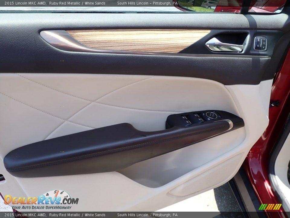 2015 Lincoln MKC AWD Ruby Red Metallic / White Sands Photo #19