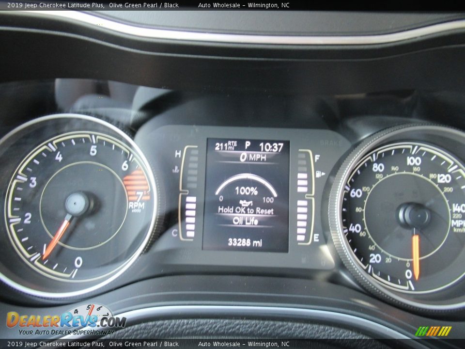 2019 Jeep Cherokee Latitude Plus Olive Green Pearl / Black Photo #16