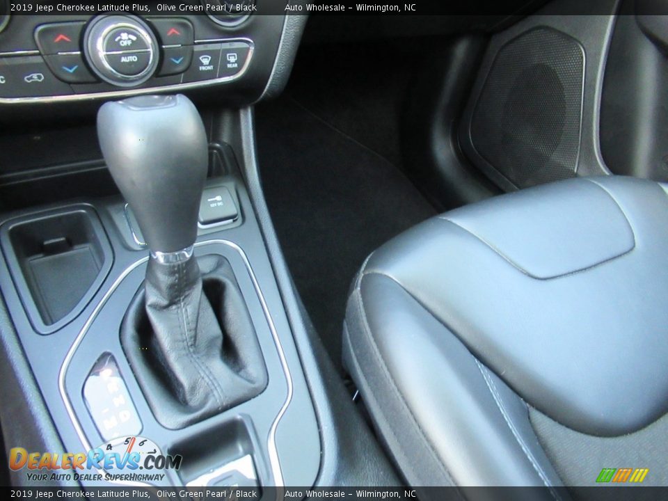 2019 Jeep Cherokee Latitude Plus Olive Green Pearl / Black Photo #20