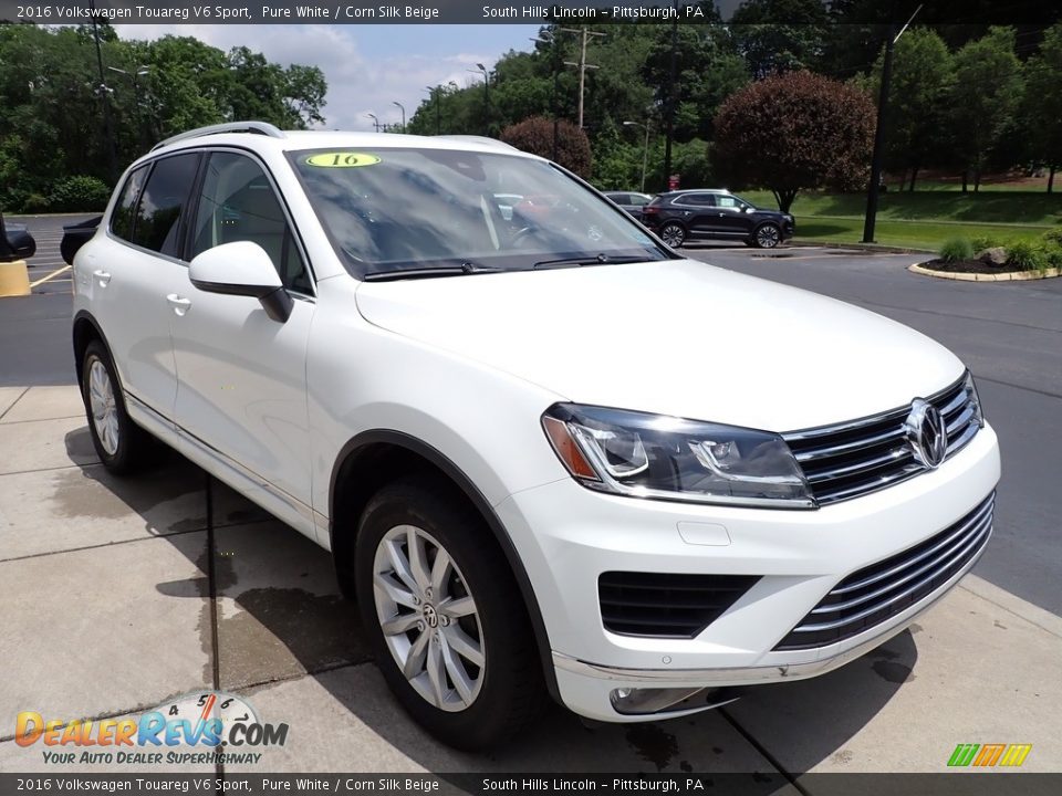 2016 Volkswagen Touareg V6 Sport Pure White / Corn Silk Beige Photo #8