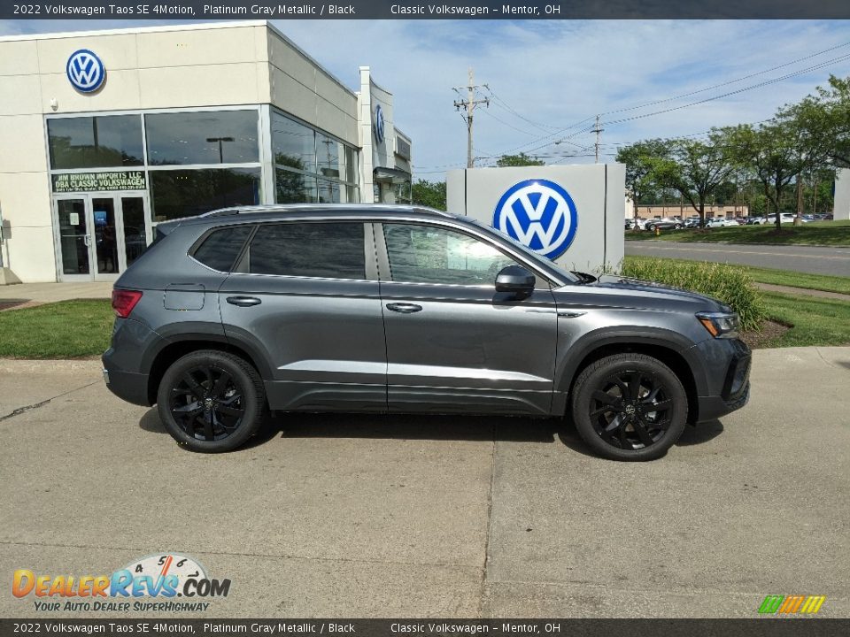 Platinum Gray Metallic 2022 Volkswagen Taos SE 4Motion Photo #2