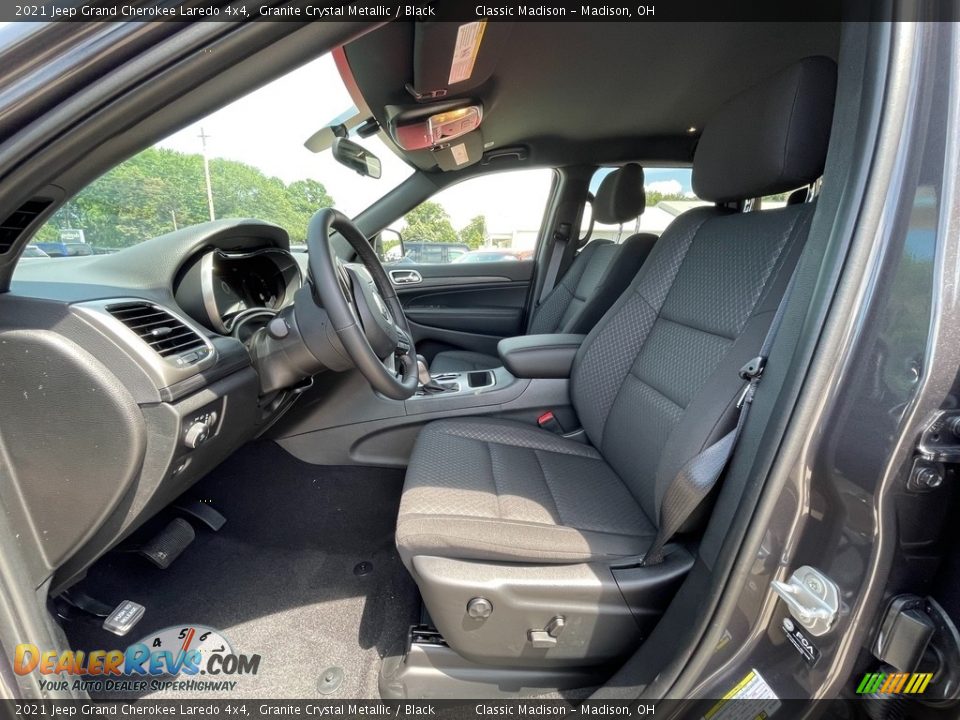 2021 Jeep Grand Cherokee Laredo 4x4 Granite Crystal Metallic / Black Photo #2