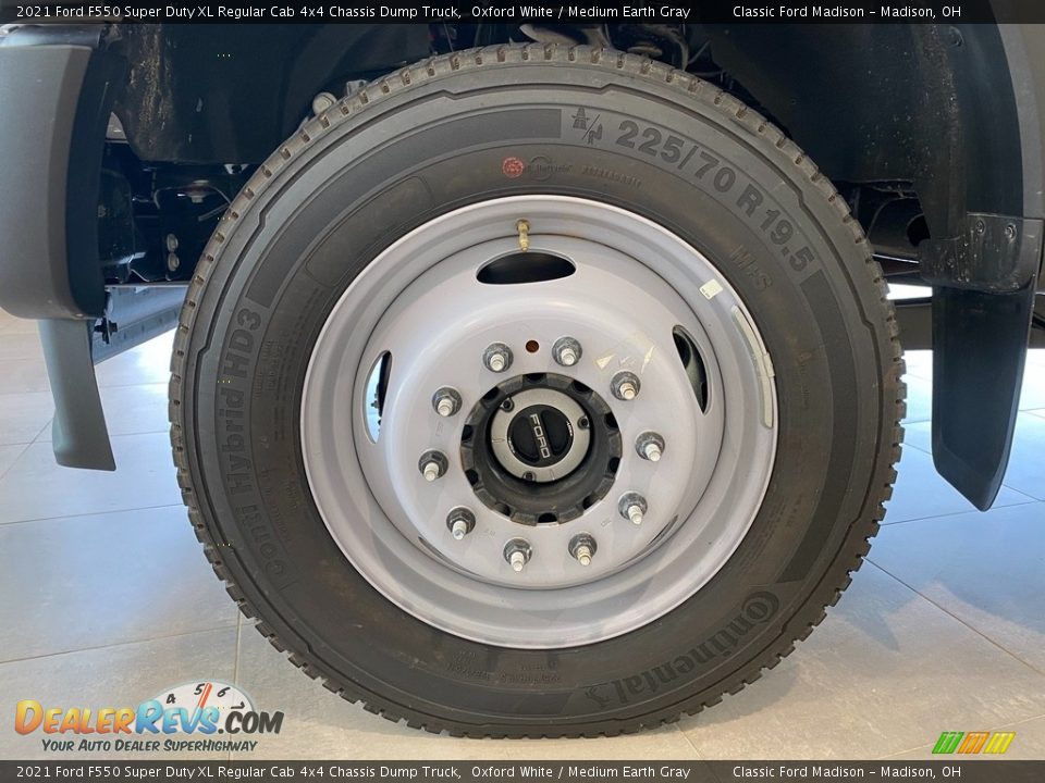 2021 Ford F550 Super Duty XL Regular Cab 4x4 Chassis Dump Truck Wheel Photo #12
