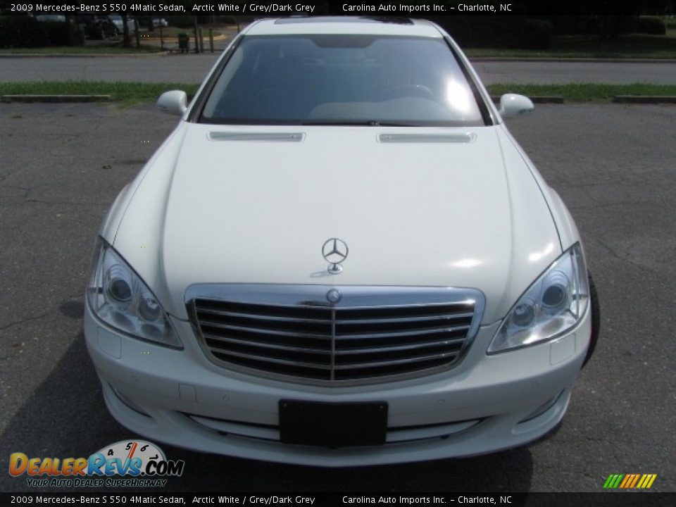 2009 Mercedes-Benz S 550 4Matic Sedan Arctic White / Grey/Dark Grey Photo #5