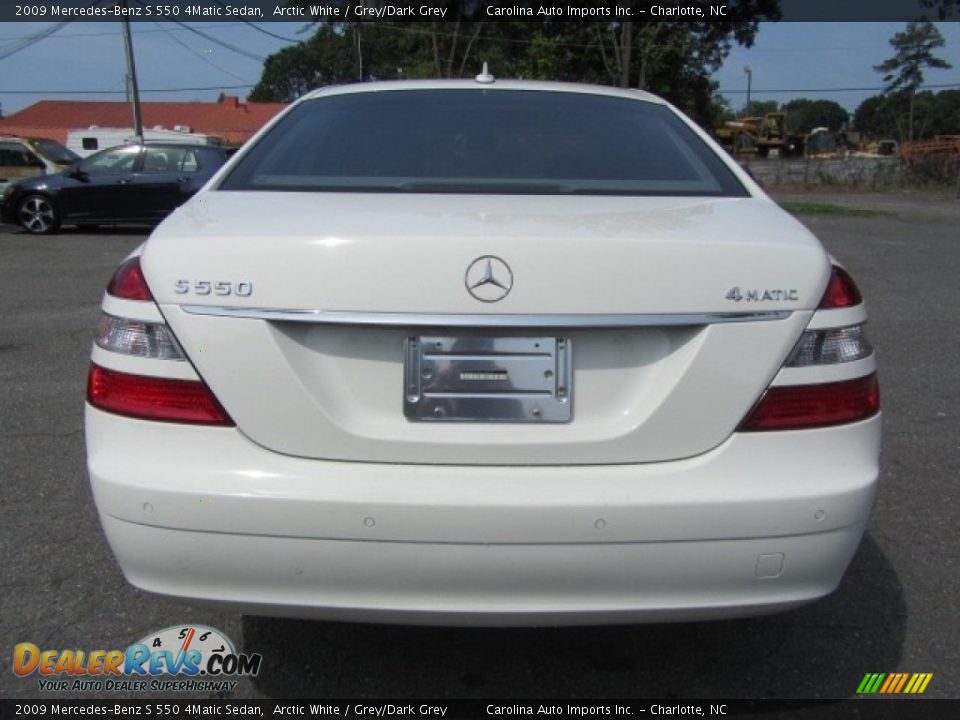 2009 Mercedes-Benz S 550 4Matic Sedan Arctic White / Grey/Dark Grey Photo #9