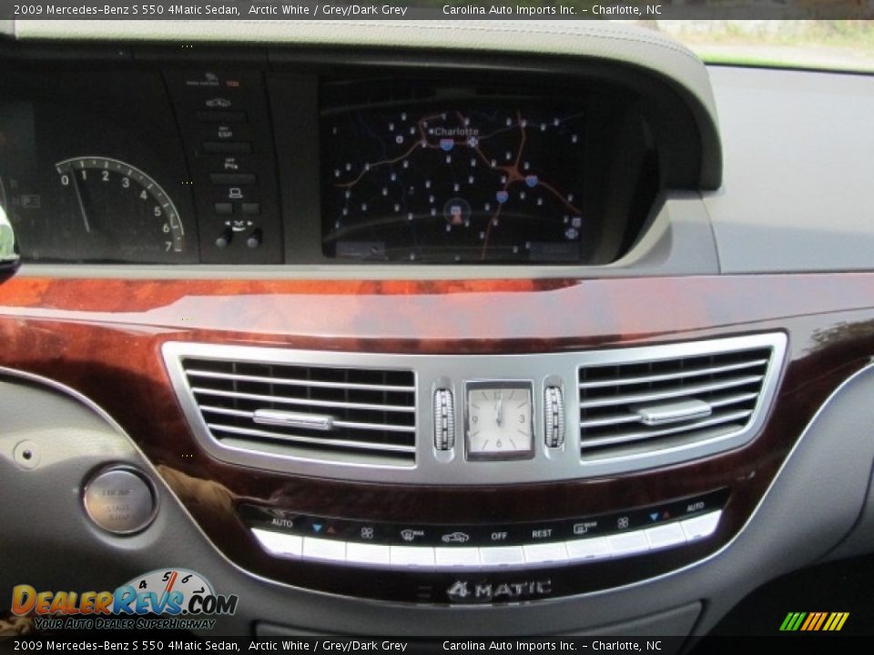 2009 Mercedes-Benz S 550 4Matic Sedan Arctic White / Grey/Dark Grey Photo #16