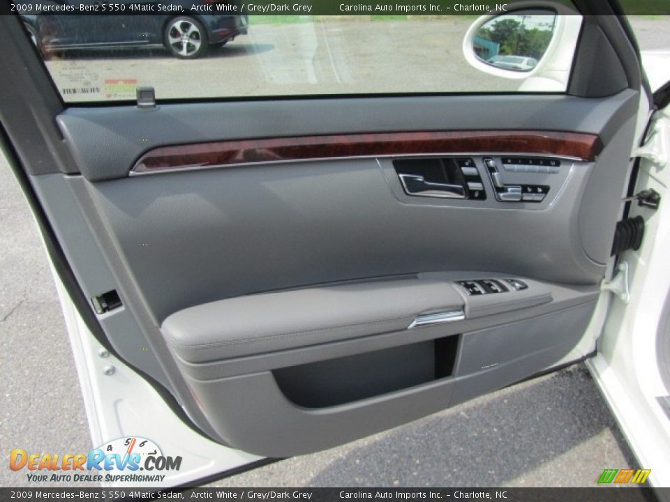 2009 Mercedes-Benz S 550 4Matic Sedan Arctic White / Grey/Dark Grey Photo #18