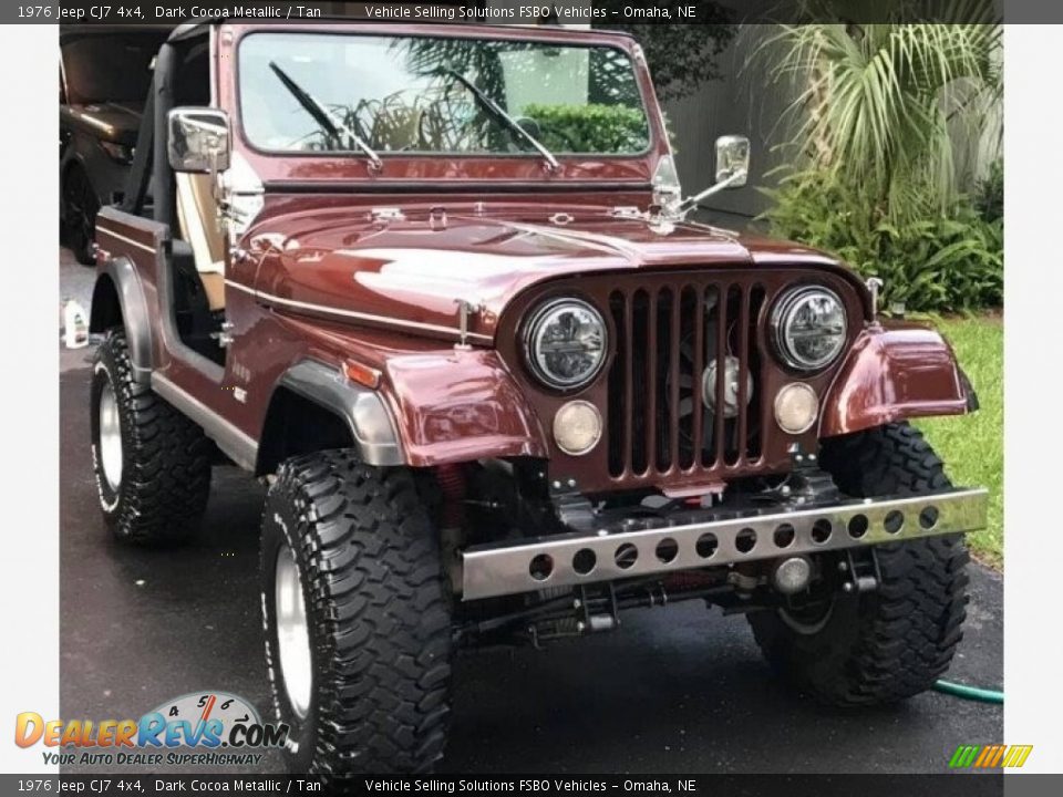 Front 3/4 View of 1976 Jeep CJ7 4x4 Photo #15