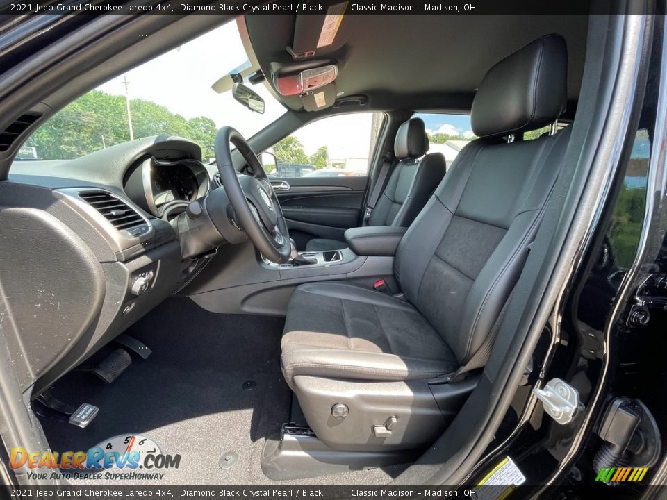 Black Interior - 2021 Jeep Grand Cherokee Laredo 4x4 Photo #2