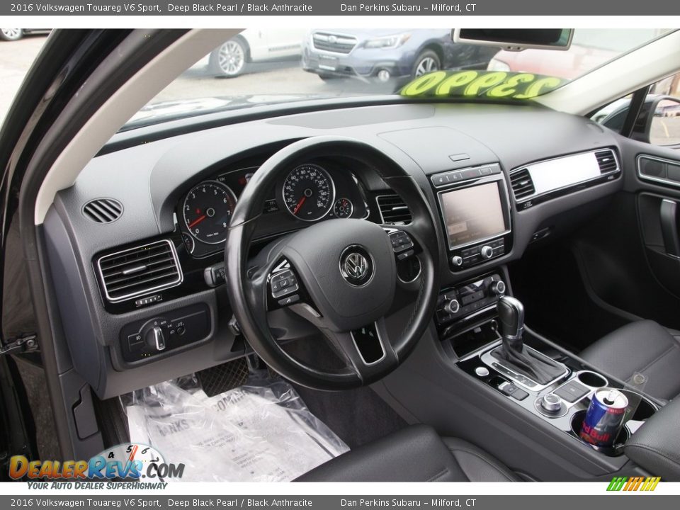 2016 Volkswagen Touareg V6 Sport Deep Black Pearl / Black Anthracite Photo #10