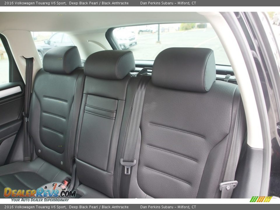 2016 Volkswagen Touareg V6 Sport Deep Black Pearl / Black Anthracite Photo #12