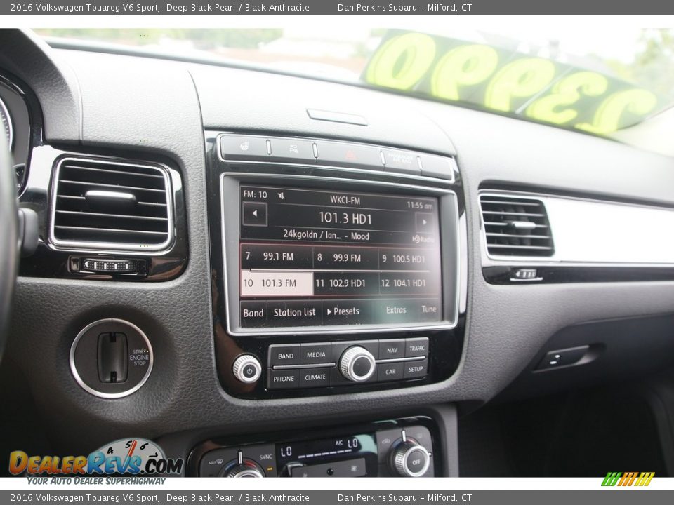 2016 Volkswagen Touareg V6 Sport Deep Black Pearl / Black Anthracite Photo #18