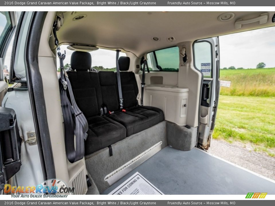 2016 Dodge Grand Caravan American Value Package Bright White / Black/Light Graystone Photo #25