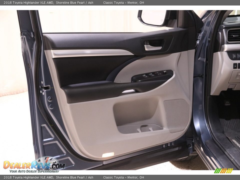 2018 Toyota Highlander XLE AWD Shoreline Blue Pearl / Ash Photo #4