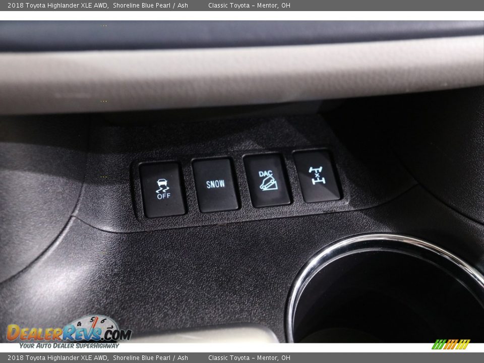 2018 Toyota Highlander XLE AWD Shoreline Blue Pearl / Ash Photo #16