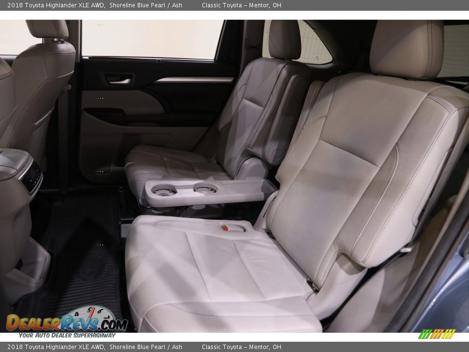 2018 Toyota Highlander XLE AWD Shoreline Blue Pearl / Ash Photo #19