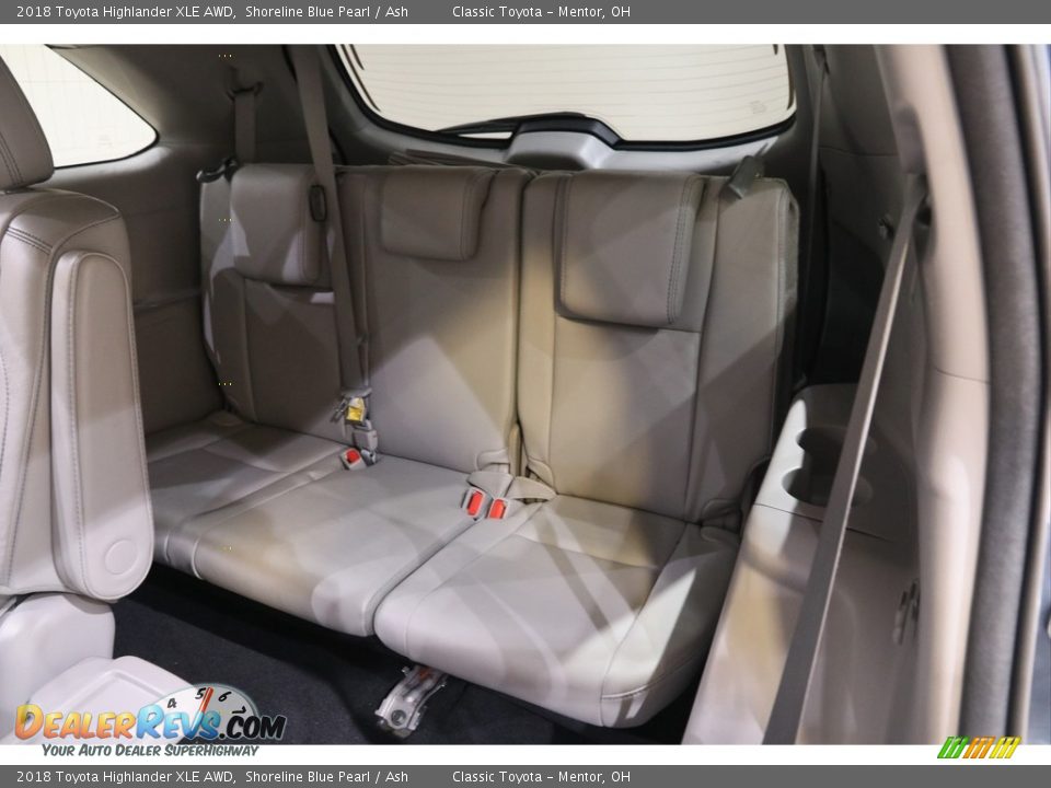 2018 Toyota Highlander XLE AWD Shoreline Blue Pearl / Ash Photo #20