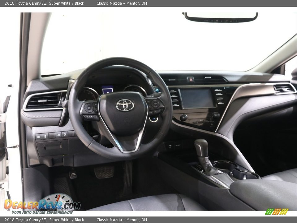 2018 Toyota Camry SE Super White / Black Photo #6