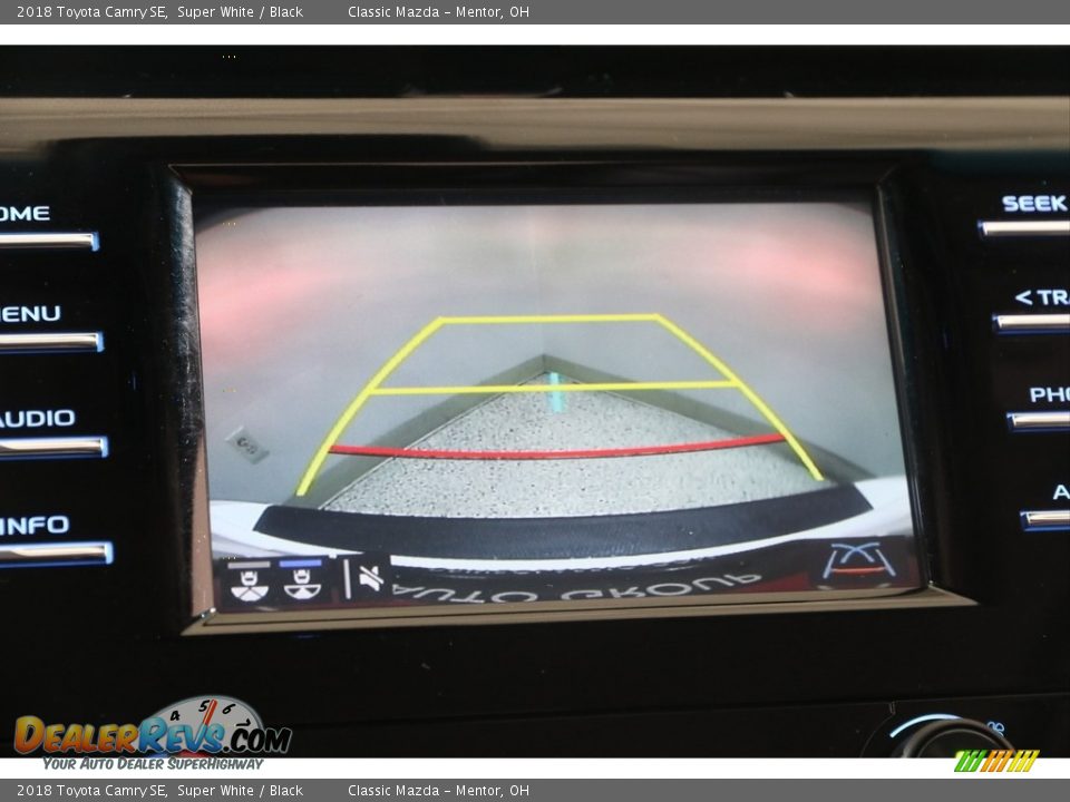 2018 Toyota Camry SE Super White / Black Photo #9