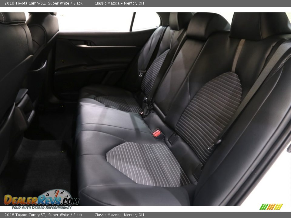 2018 Toyota Camry SE Super White / Black Photo #14