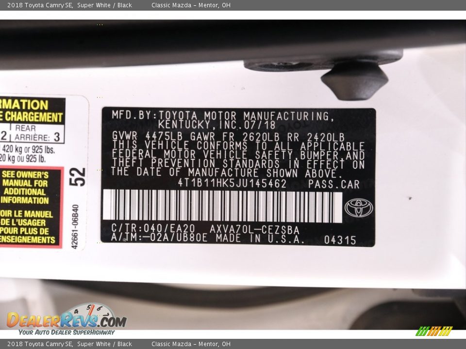 2018 Toyota Camry SE Super White / Black Photo #17