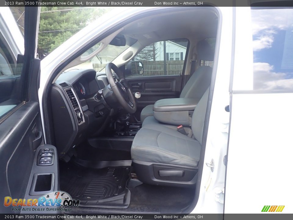 2013 Ram 3500 Tradesman Crew Cab 4x4 Bright White / Black/Diesel Gray Photo #20