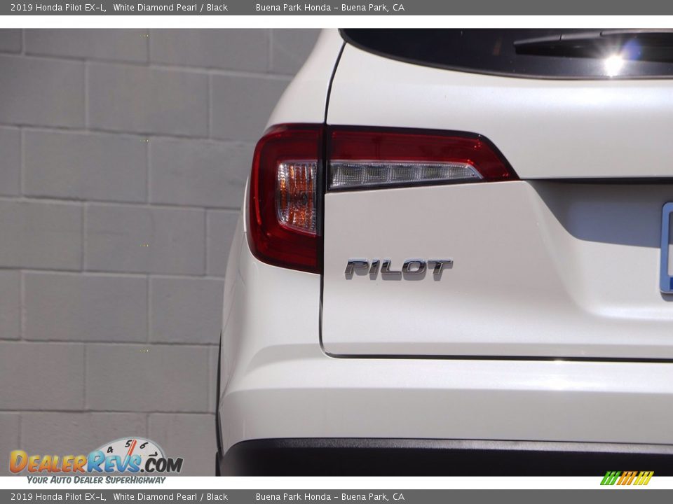 2019 Honda Pilot EX-L White Diamond Pearl / Black Photo #7