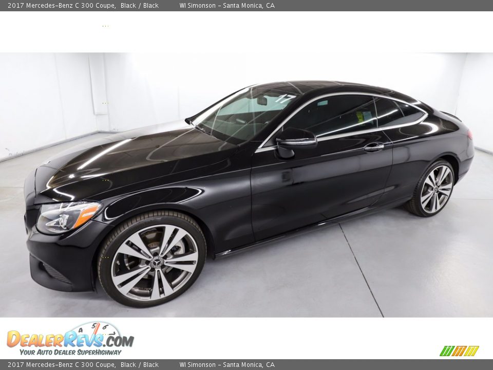 Front 3/4 View of 2017 Mercedes-Benz C 300 Coupe Photo #14